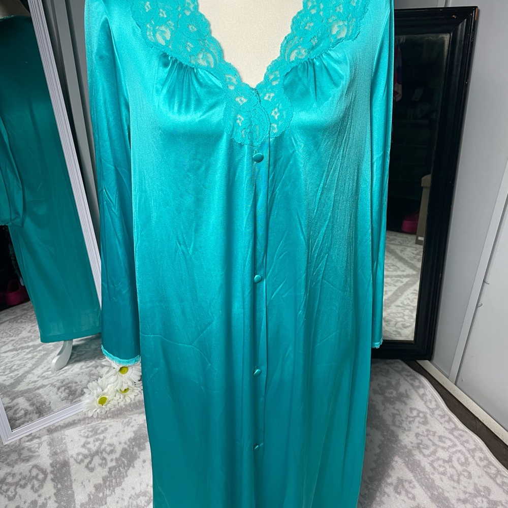Vintage Teal Lace-Trimmed Nightgown